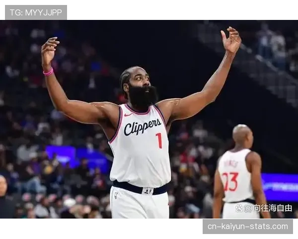 哈登无球牵制力改变对手防守布局